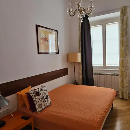 Apartments Lina - Center With Free Parking! Zagreb Exterior photo