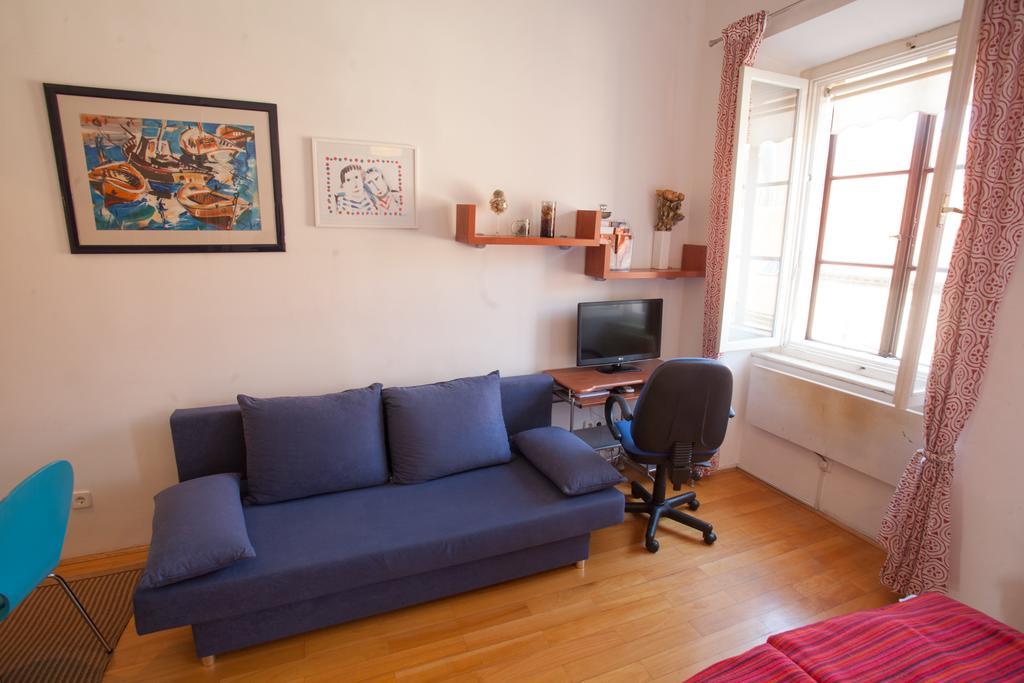 Lina - Center Apartment